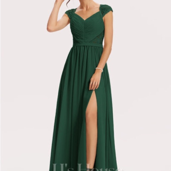 18w NWT Lace and chiffon Gown - Picture 4 of 7